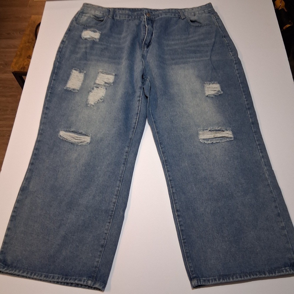 Womens Light Wash Ripped Jeans Size 4XL 5 Pocket Stretch Fit Good Condition A6